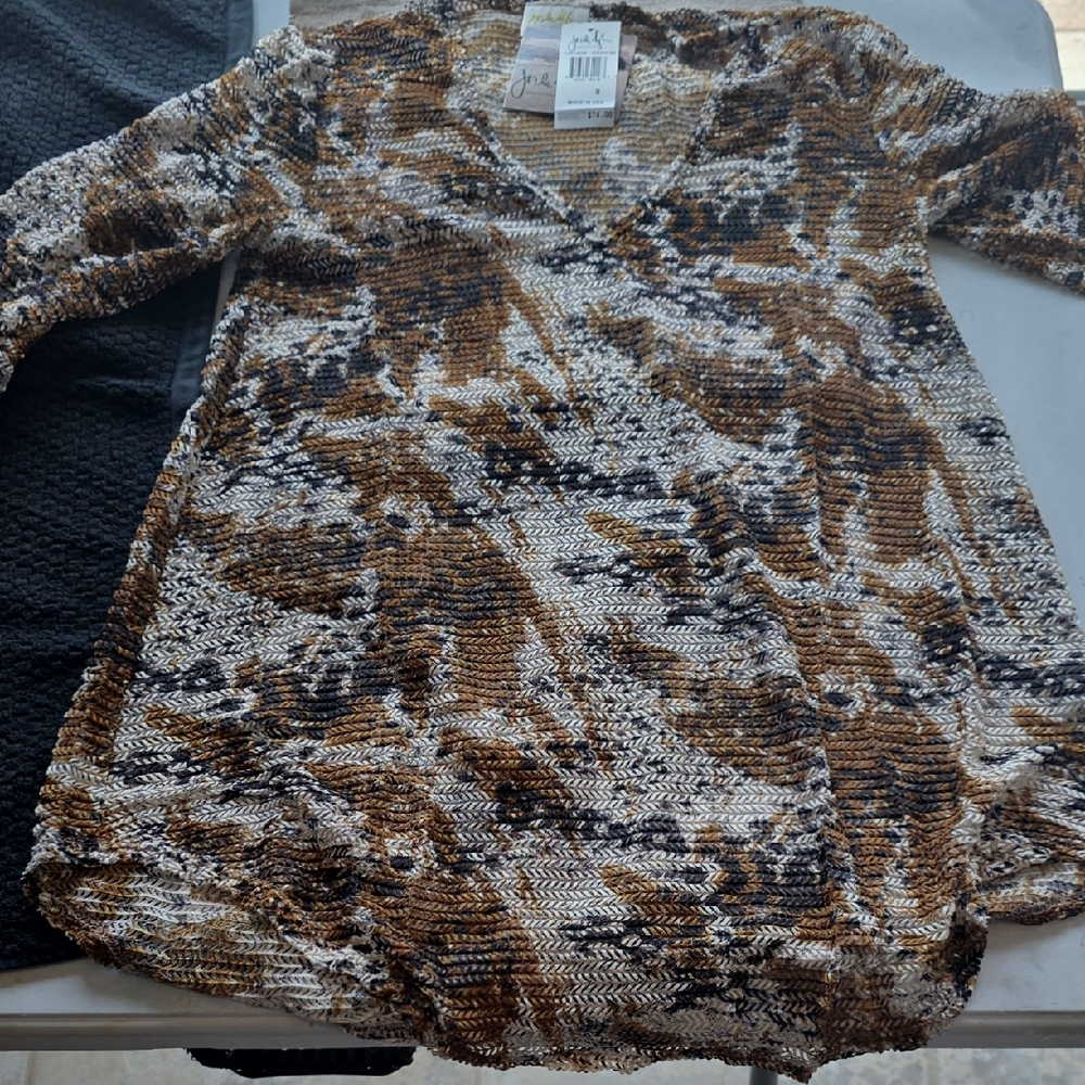 Junarose Marbled V‑Neck Knit Tunic in Brown, Black & Cream